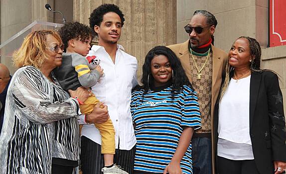 Дочь Снуп Догга устроила вечеринку-прощание со своим младенцем