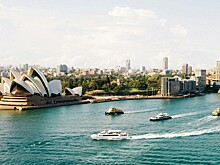 Пляжи Сиднея засыпало щебнем и обломками