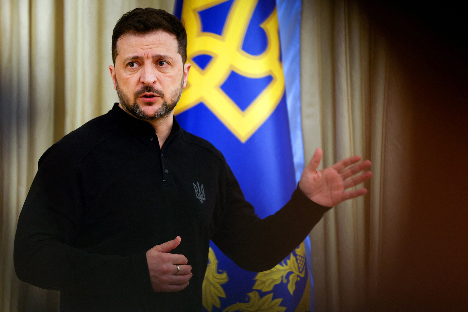 "Резидент.ua": офис Зеленского боится офицерского бунта в ВСУ - EuroPress.news