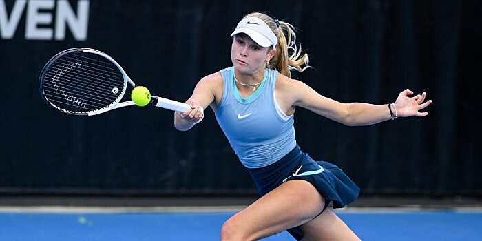 №1 среди юниоров Джонс на дебютном турнире WTA повесила баранку 37-й ракетке мира Ван Синьюй и дальше сыграет с Касаткиной