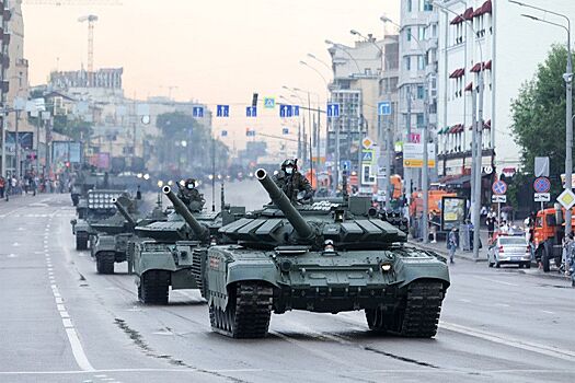 Главком ВС Украины заявил, что хочет проехаться по Москве на танке