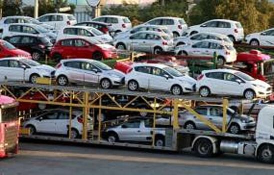 Импорт легковых автомобилей в январе - апреле снизился на 4%