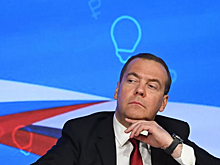 Заявление Медведева обрушило акции Mitsui и Mitsubishi