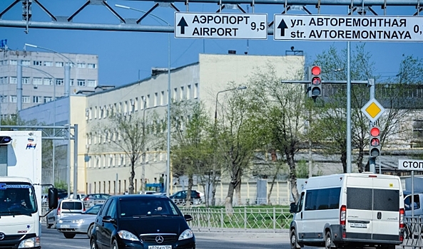 Авария с участием Bentley стала причиной большой пробки в Волгограде