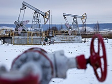 Страны G7 обсуждают возможность снижения потолка цены для российской нефти