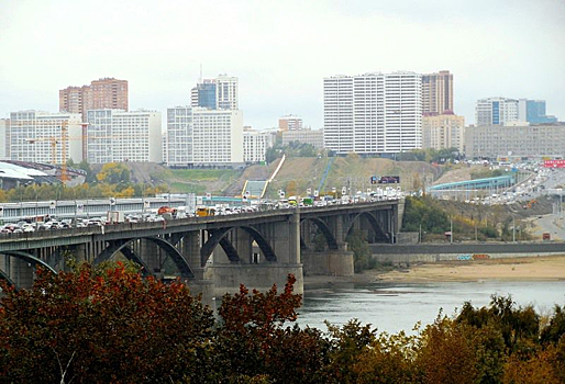 Срок завершения ремонта на Октябрьском мосту назвал мэр Новосибирска