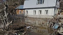 Саратовец сфотографировал затопленные жилые дома на набережной у горпарка