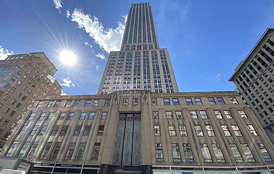 Empire State Building исполняется 90 лет