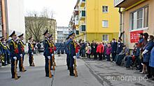 В 44 дворах прошли праздничные концерты в День Победы в Вологде