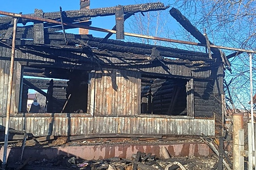 Установлены личности трёх погибших при пожаре в уральском поселке