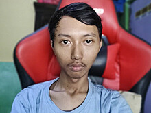 Мужчина сделал 933 селфи и заработал на них $1млн, превратив в NFT-токены