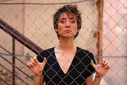 &laquo;Я&nbsp;очень свободна&raquo;: Земфира* рассказала о&nbsp;жизни в&nbsp;Париже и&nbsp;пообещала новый альбом