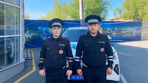 В Иркутской области полицейские помогли мужчине с микроинфарктом своевременно добраться до больницы