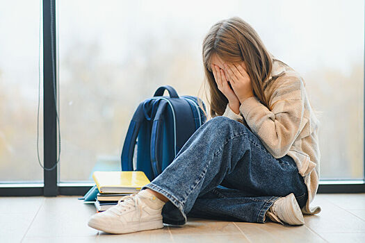 В Екатеринбурге охранника школы задержали за приставания к девочкам