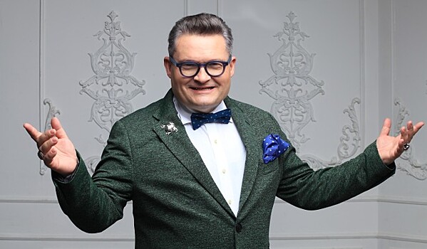 Александр Васильев призвал ходить в пижамах и комбинациях