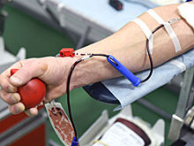 Врачи порекомендовали донорам сдавать кровь до обеда