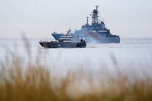 Europa Press: флот Испании сопроводил два корабля и нефтяной танкер из России
