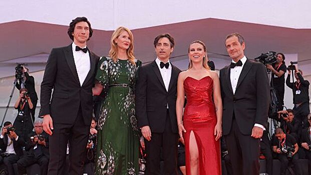 Критики в Венеции назвали "Брачную историю" претендентом на "Оскар"