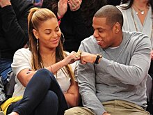 Самые необычные пункты в брачных договорах звезд