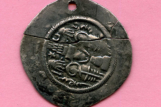 Возле древнего храма в горах Ингушетии обнаружили монету VI века