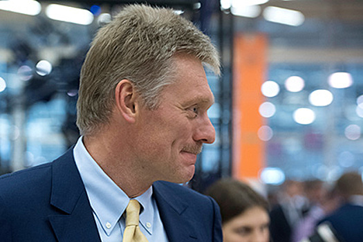 Песков отказался назвать политиков-друзей Путина