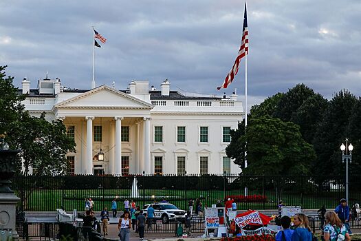 Франция перенесла саммит G7, чтобы избежать пересечения с турниром UFC в Белом доме