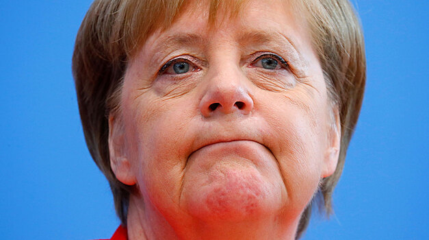 Дрожащая Меркель спешно уходит в отпуск