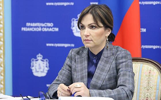 Рязанский зампред Швакова стала участницей заседания с Денисом Мантуровым