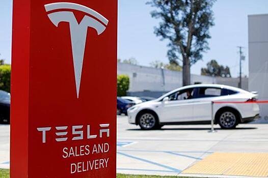 Акции Tesla подешевели на 7%