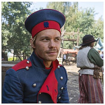 Появились первые кадры со съемочной площадки фильма «Огниво» с возлюбленным Кристины Асмус в главной роли