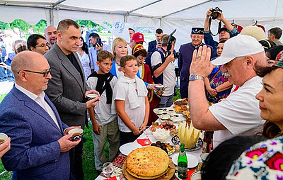 Повара из 12 регионов представили свои национальные блюда на гастрофестивале в Марий Эл