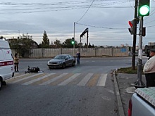 В Ростове автоледи сбила мужчину на скутере