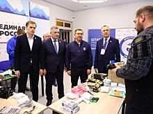 Якушев посетил штаб общественной поддержки «Единой России» в Иркутской области