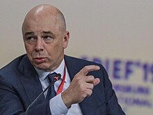 Силуанов посетовал на осевшие на счетах российских компаний 30 трлн рублей