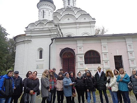 В октябре жители Хорошево-Мневников могут принять участие в пешеходных экскурсиях по району