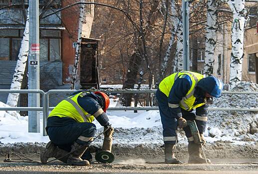Ремонт разрушенных зимой дорог в РФ оценили в сотни миллиардов рублей