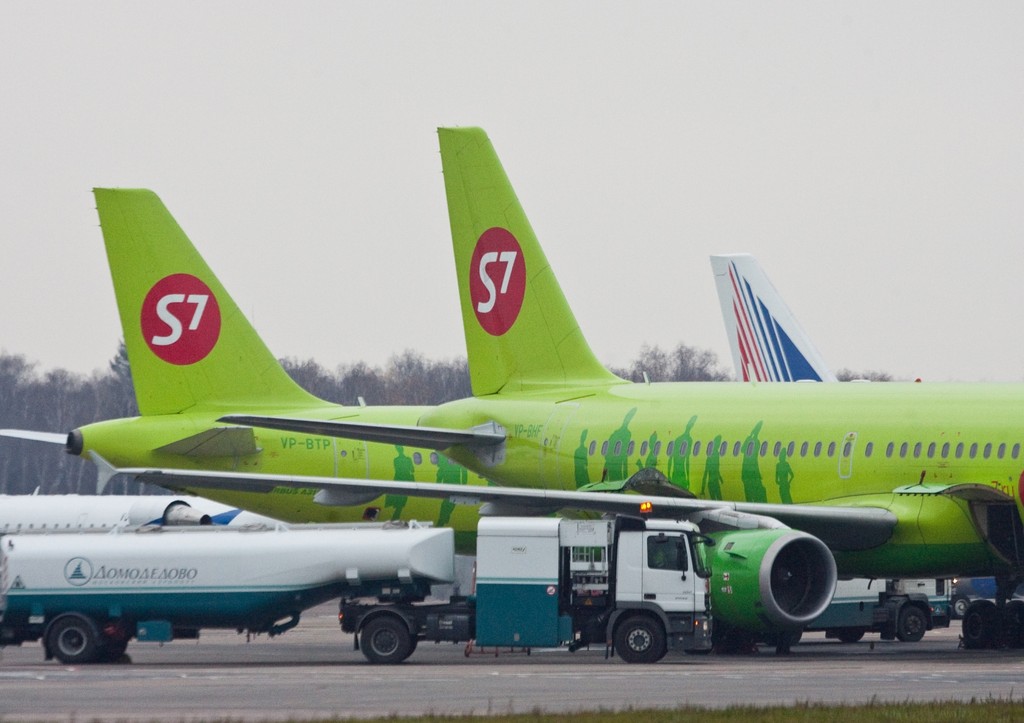 самолет красноярск москва домодедово. самолет красноярск москва домодедово. S7 самолеты авиакомпании эмбраер 170. самолет новосибирск. рейс 5253.
