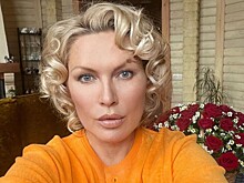 Беременная чемпионка мира по боксу Наталья Рагозина показала, как занимается спортом на пляже