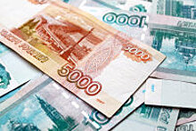 Курс доллара впервые с 8 мая превысил 63 рубля на открытии торгов