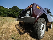 Участники клуба "Вологда 4х4" тюнингуют и отправляют в зону СВО внедорожники