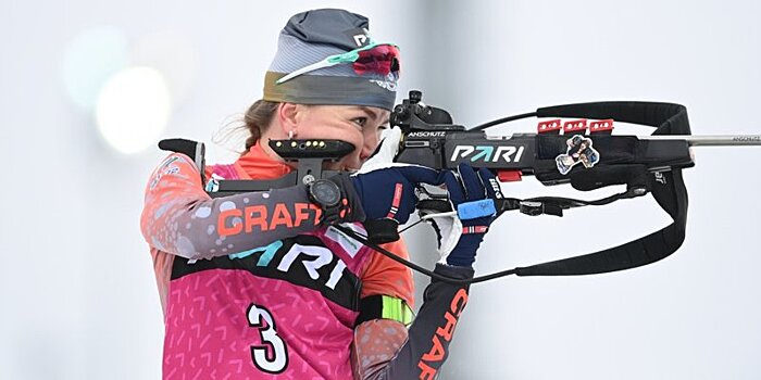 Биатлонистка Сливко завоевала золото в масс-старте на чемпионате России