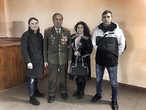 Царицынские активисты навестили солдат в воинской части