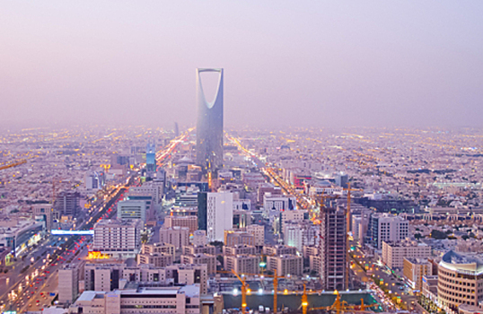 Саудовское королевство впервые в своей истории признало существование кризиса