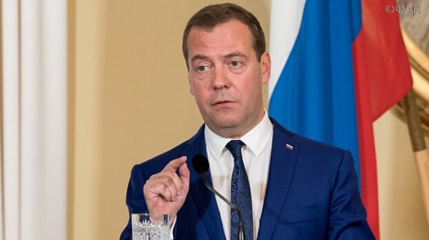Медведев предостерег от рецидива нефтяной болезни