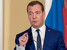 Медведев предостерег от рецидива нефтяной болезни