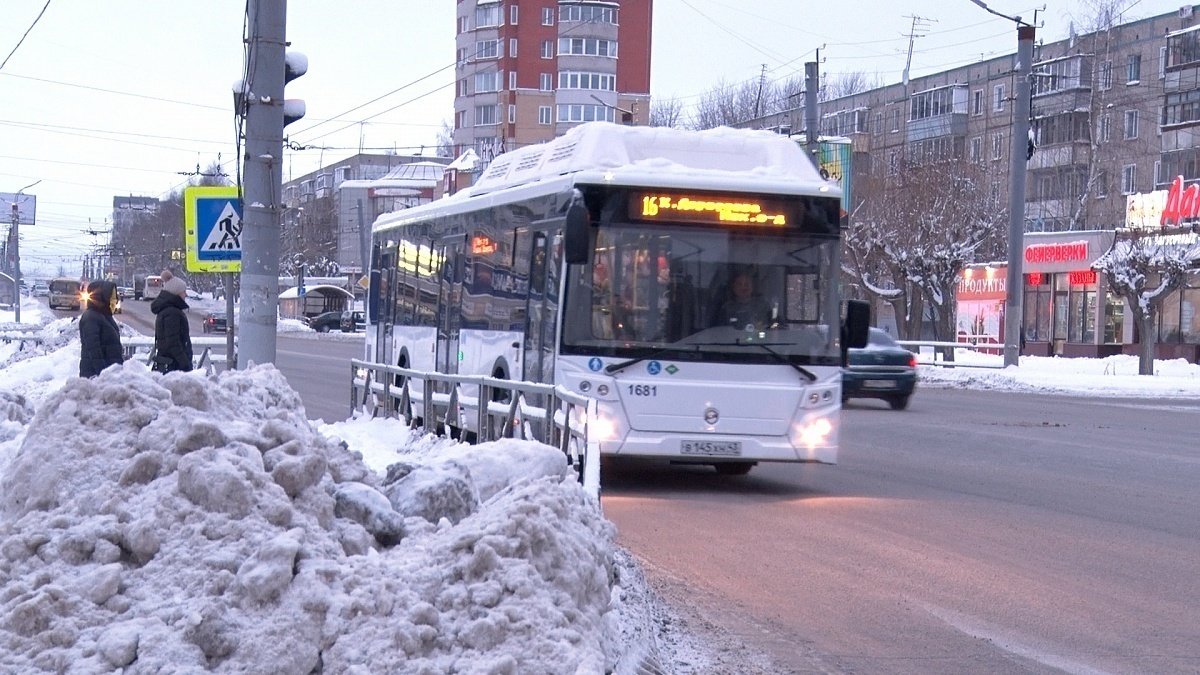 Из-за морозов на трех автобусных маршрутах в Кирове нехватка транспорта составила около 50%