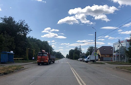 В Оренбурге водитель грузовика сбил женщину на пешеходном переходе