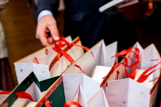 SuperJob: Каждый пятый россиянин не покупает на Новый год никаких подарков