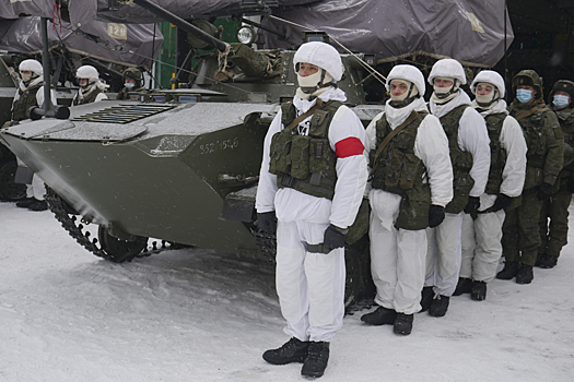Более 1,5 тыс. военнослужащих Псковского десантно-штурмового соединения принимают участие в крупномасштабном учении ВДВ