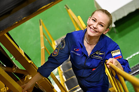 Первая актриса в космосе Юлия Пересильд: Без косметички никуда!